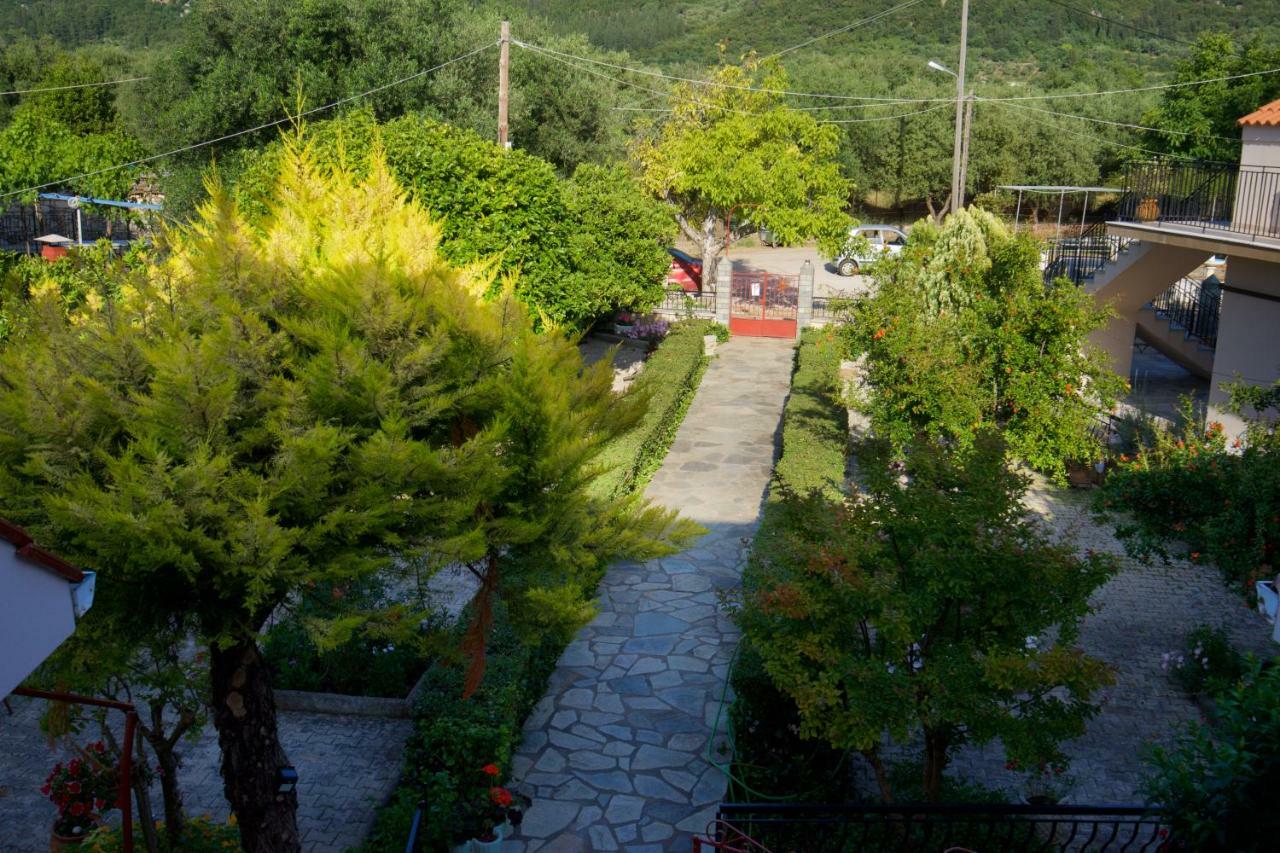 Christina'S Place Сами Экстерьер фото